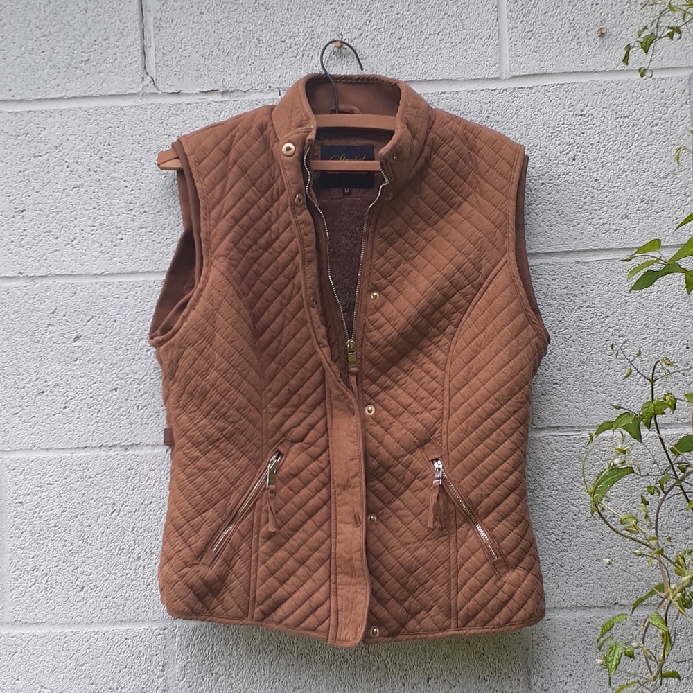 Quilted vest with faux fur lining Medium